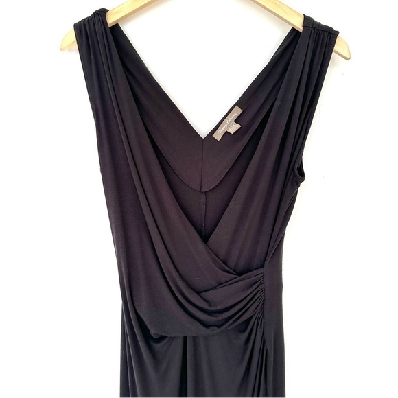 Tommy Bahama  popover dress, sleeveless, surplice top, in a stretch jersey knit - Picture 4 of 8